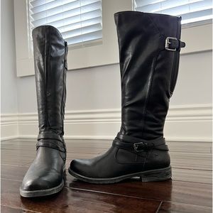 Women’s black knee height boots